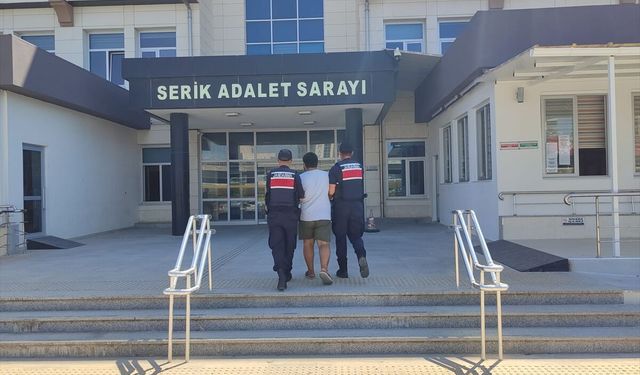 Antalya'da sosyal medya üzerinden dolandırıcılık yaptığı iddia edilen kişi yakalandı