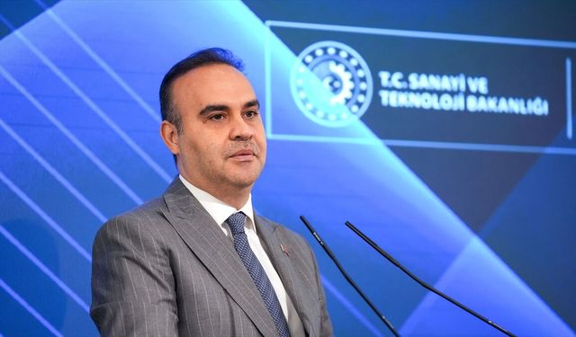 Bakan Kacır'dan tekstil sektöründe yeşil ve dijital dönüşüm mesajı