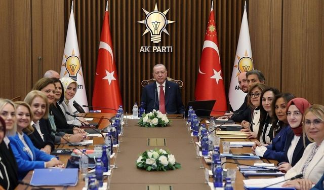 Cumhurbaşkanı ve AK Parti Genel Başkanı Erdoğan, partisinin kadın belediye başkanlarını kabul etti