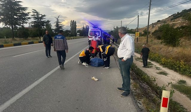 Isparta'da otomobil ile elektrikli bisikletin çarpıştığı kazada 1 kişi öldü