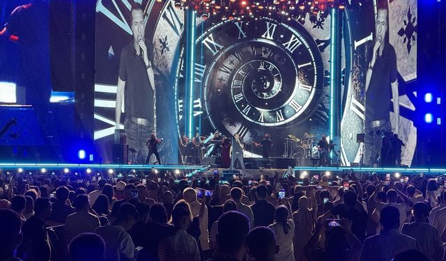 Kahramanmaraş'ta Kültür Yolu Festivali'nde Kıraç sahne aldı