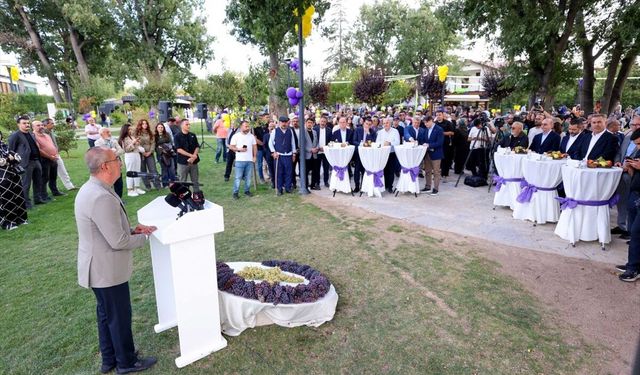Konya'da bağbozumu ve pekmez kaynatma geleneği yaşatıldı