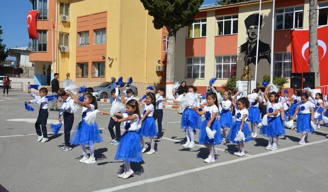 Mersin'in Gülnar ve Bozyazı ilçelerinde İlköğretim Haftası kutlandı