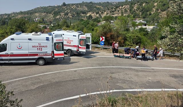 Osmaniye'de bariyere çarpan motosikletteki 2 kişi yaralandı