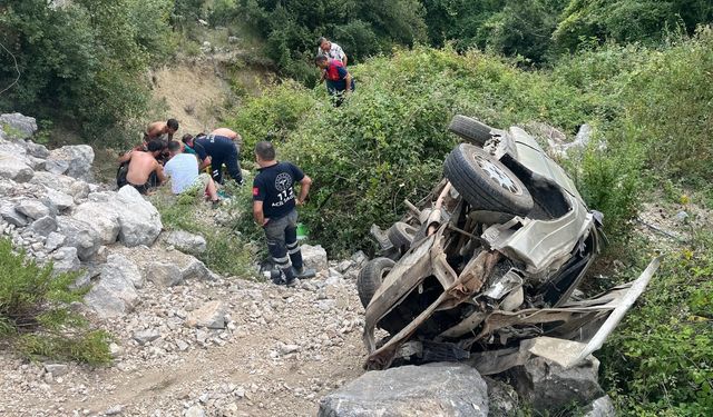 Osmaniye'de şarampole devrilen otomobilin sürücüsü yaralandı