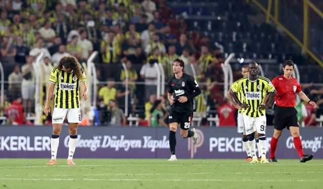 Süper Lig'de sezonun ilk derbisi Beşiktaş'ın Fenerbahçe'ye 2-1 üstünlüğü ile sona erdi