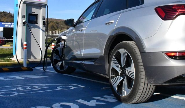 Türkiye yollarındaki elektrikli otomobil sayısı 470 bini geçti