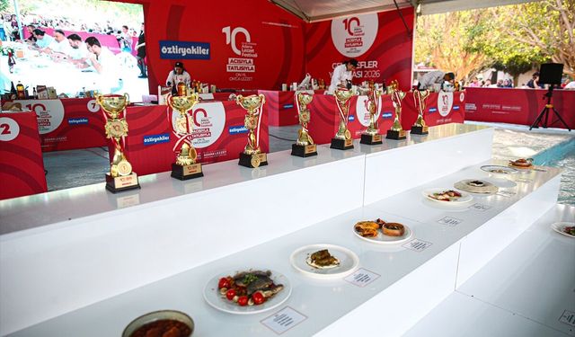 10. Uluslararası Adana Lezzet Festivali'nde 'Genç Şefler Yarışması' düzenlendi