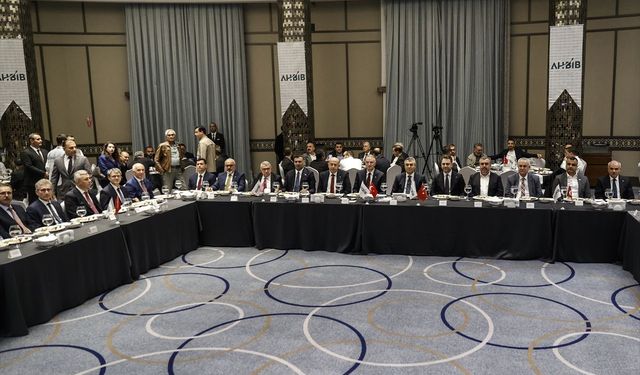Akdeniz'de en fazla hububat ve bakliyat ihracatı yapan firmalar ödüllendirildi