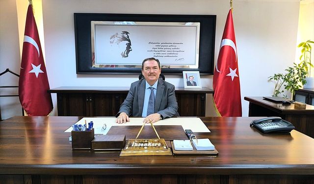 Antalya Muratpaşa Kaymakamı İhsan Kara kalp krizi sonucu hayatını kaybetti