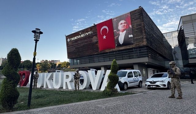 Çukurova Belediyesindeki usulsüzlüklere yönelik operasyonda 44 kişi gözaltında