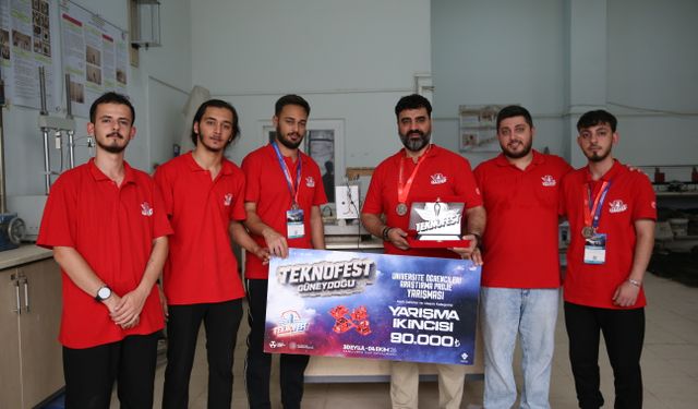 Depremzede öğrenciler kolonların sağlamlığını ölçebilen cihaz geliştirdi