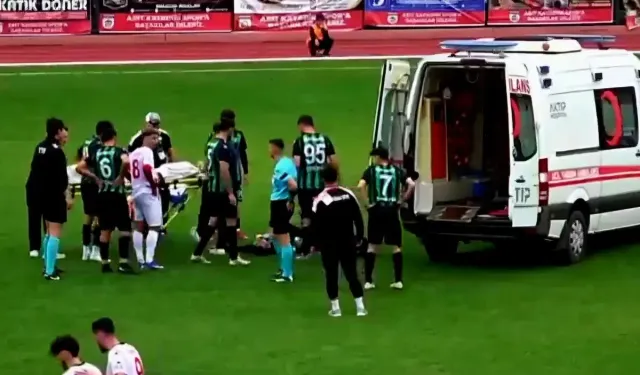 Futbol Sahasında Kalp Krizi! 35 Yaşındaki Oyuncu Acil Anjiyoya Alındı
