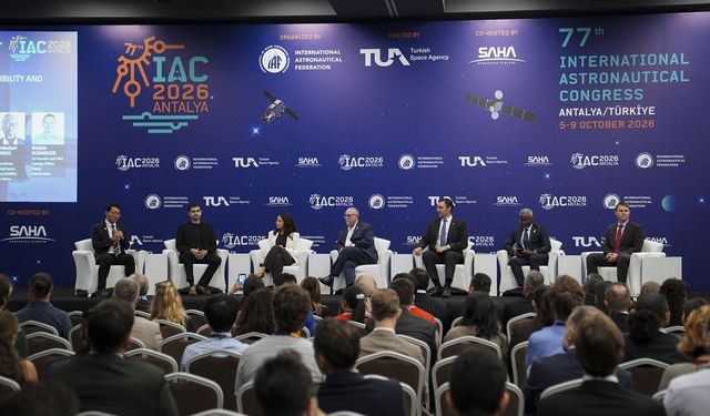 Küresel uzay rekabeti ve kurumsal esneklik Uluslararası Uzay Kongresi'nde ele alındı
