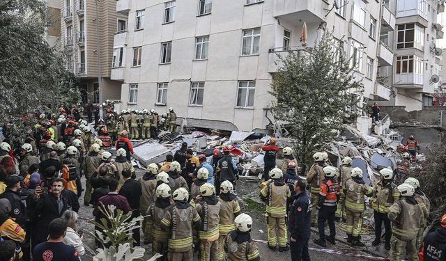 Çöken Binada Can Kaybı 5’e Yükseldi: Yıllar Önce Yıkım Kararı Alınmış!
