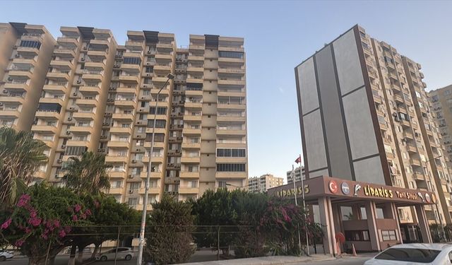 Mersin'de apartmanın 14. katından düşen kadın öldü