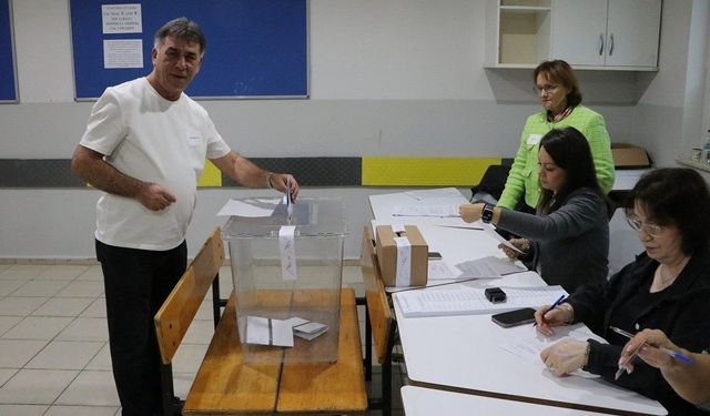 Trakya'daki çifte vatandaşlar Bulgaristan'daki cumhurbaşkanı seçimi için sandık başına gitti
