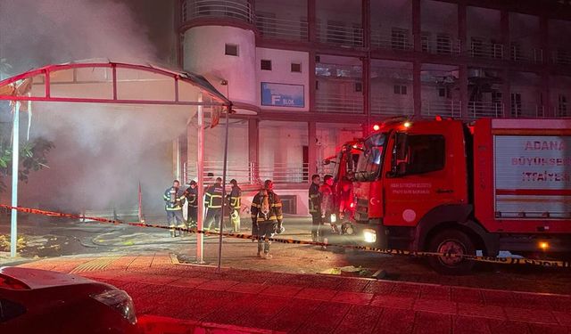 Adana'da hastane binasının arşivinde çıkan yangın kontrol altına alındı