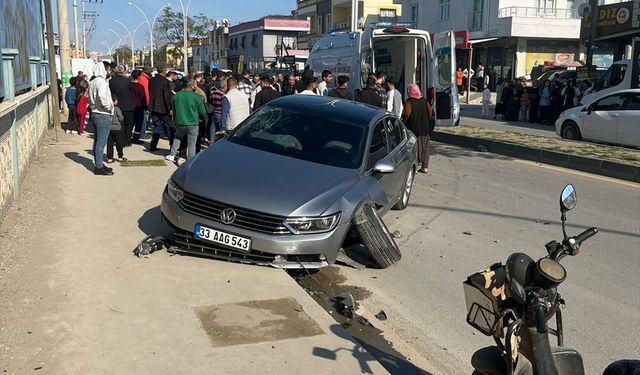 Otomobilin çarptığı bisikletin sürücüsü öldü, yeğeni yaralandı