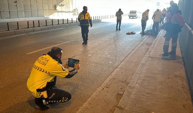 Devrilen motosikletin sürücüsü hayatını kaybetti