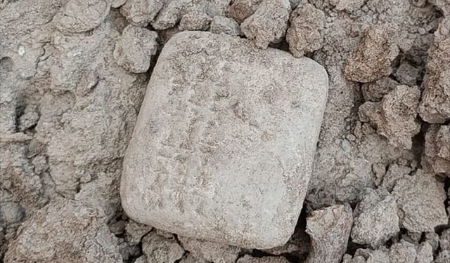 Hatay'da 3 bin 500 yıllık tablet gün ışığına kavuştu