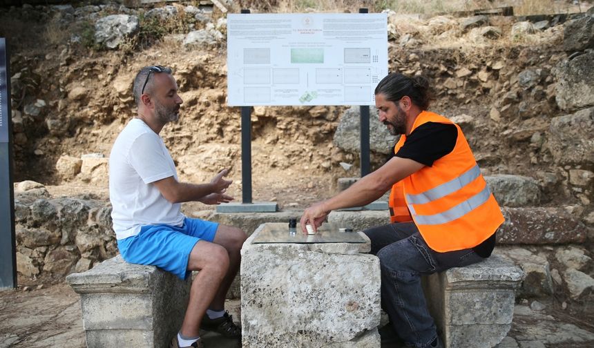 "Roma tavlası" oyunu, Alanya'daki Syedra Antik Kenti'nde yaşatılıyor