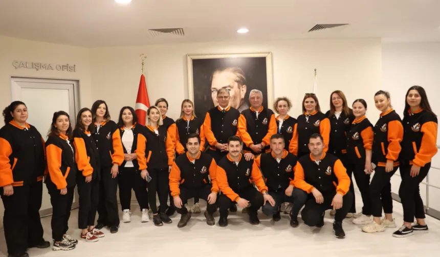 İzmir Güzelbahçe Gençlik’ten Başkan Tugay’a ziyaret