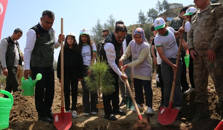 Hatay’da Deprem Şehitleri Anısına Fidanlar Dikildi