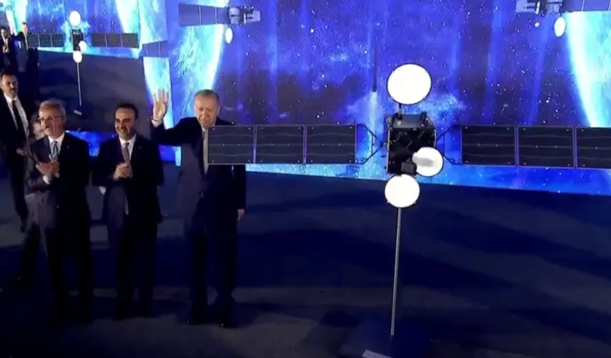 Türkiye'nin yerli ve milli uydusu Türksat 6A hizmete alındı!