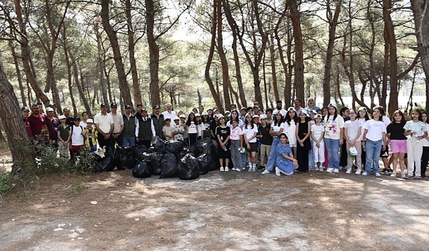 Belen'de Gençler ve Gönüllüler Doğayı Temizledi