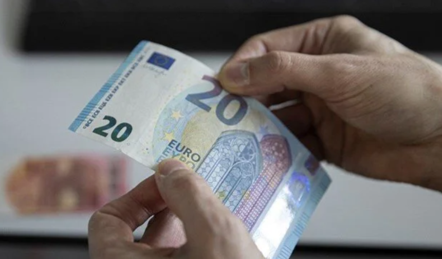 ABD’nin Notu Düştü, Euro Yükselişe Geçti!