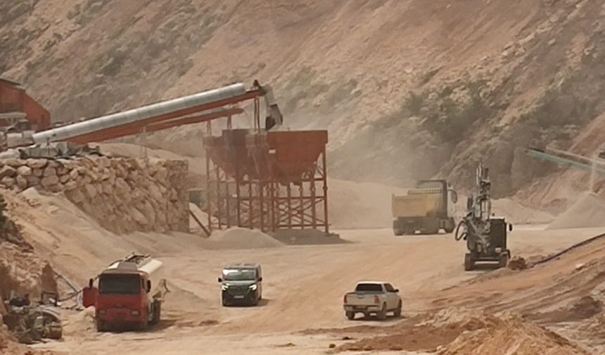 Hatay'da Mahkeme Kararı Hiçe Sayıldı: Mühürlenen Taş Ocağı Yeniden Açıldı