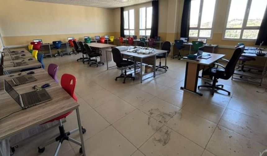 Günyazı Ortaokulu’na Bilişim Ve Robotik Sınıf Kuruldu
