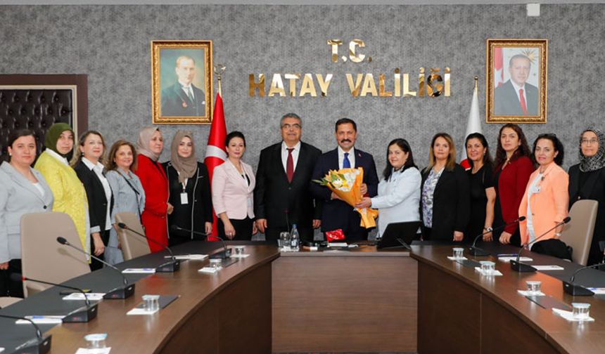 Hemşirelerden Vali Masatlı’ya Ziyaret