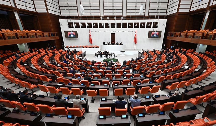 Belediye, Üniversite ve Askeri Düzenlemelerde Yasa Değişikliği