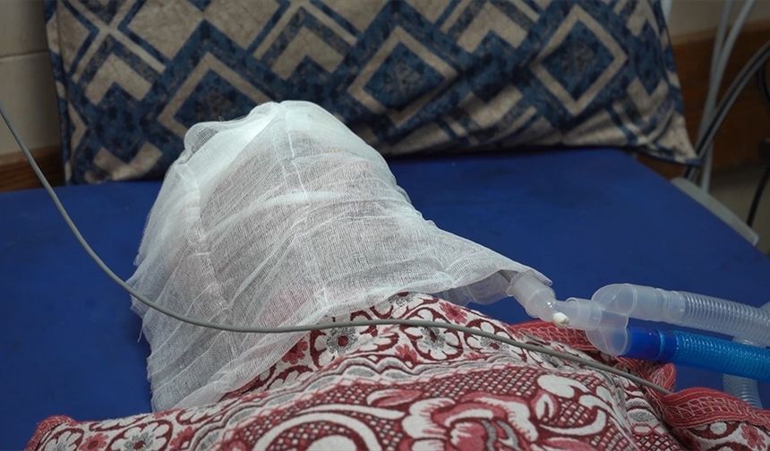 Gazzeli baba, çocuklarına yiyecek bulmaya gitti, beynine yediği kurşunla komaya girdi