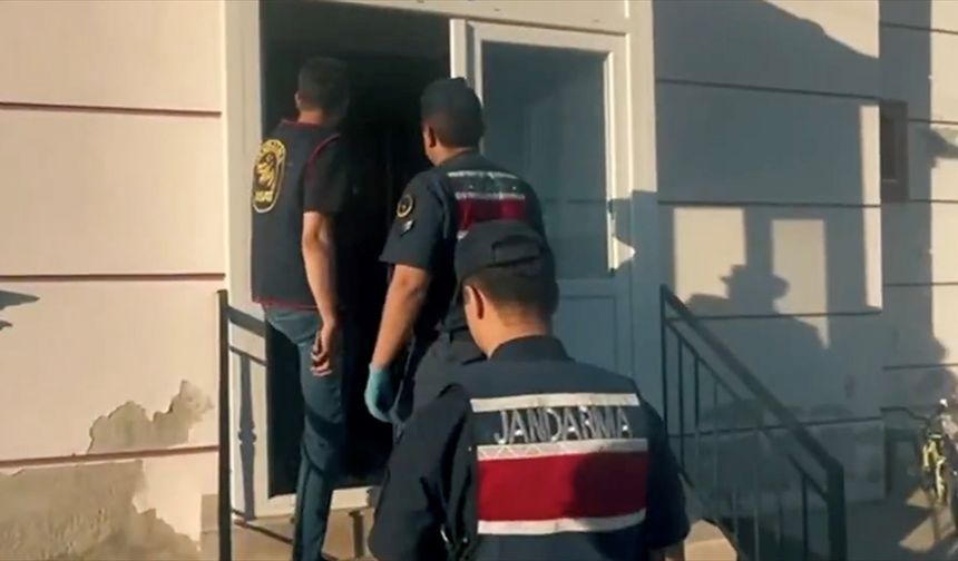 Suç örgütlerine yönelik operasyonlarda 74 şüpheli yakalandı