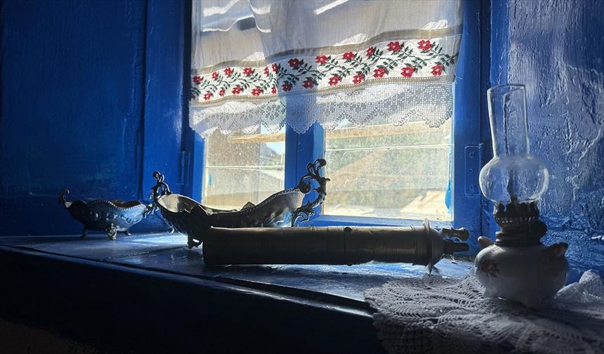 Gümüşhaneli genç ata yadigarı evde geçmişin izlerini yaşatıyor