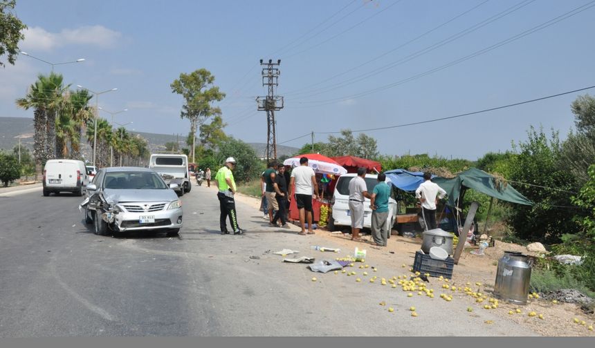 Mersin'de park halindeki araca çarpan otomobilin sürücüsü kaçtı