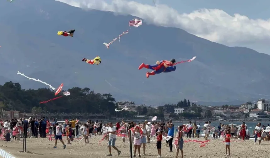 Arsuz’da Gökyüzü Uçurtmalarla Renklendi!