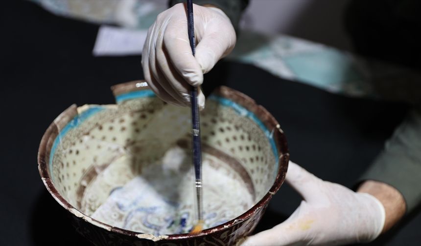 UNESCO Dünya Miras Geçici Listesi'ndeki Harran'da yaklaşık 9 asırlık seramik tören kabı bulundu