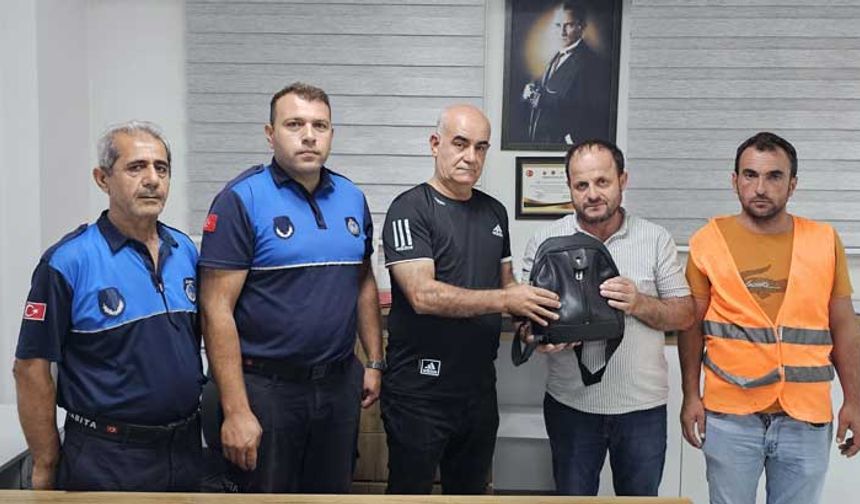 Hatay'da 1 Milyonluk Çantayı Bulan İşçi Sahibine Teslim Etti!