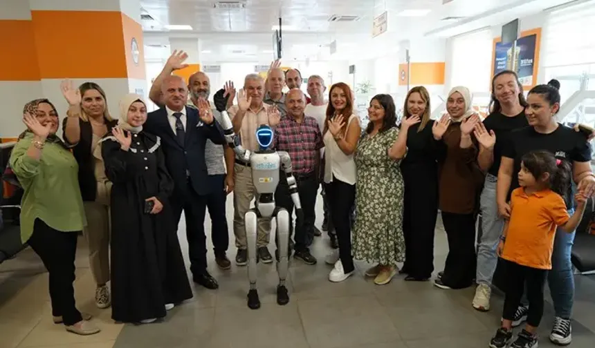 Bunu da Gördük! Türkiye’de Robota Kimlik Verip, Vatandaş Yaptılar