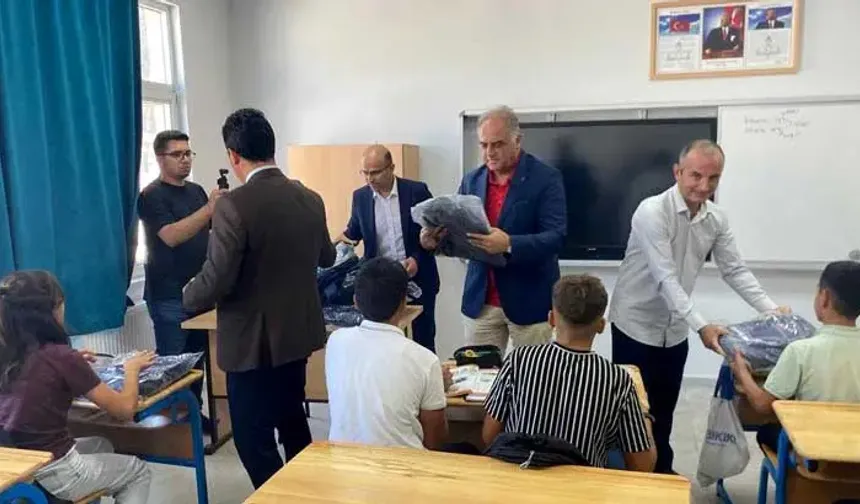 TKDK'dan Hatay’daki Öğrencilere Kırtasiye Yardımı