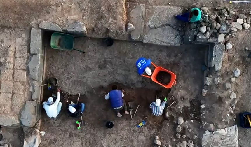Hatay’da Toprak Konuştu: 3.500 Yıllık Sır Gün Yüzüne Çıktı!
