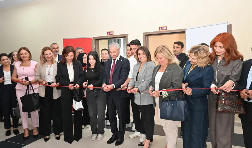 Hatay MKÜ’ye 4 Yeni Dil Laboratuvarı Kazandırıldı