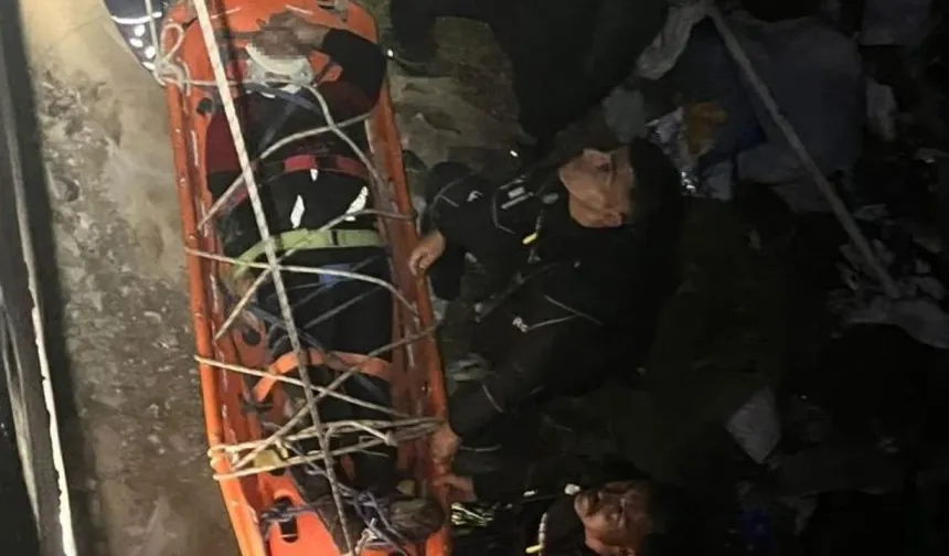 Asi Nehri’ne Düşen Sürücü Kurtarıldı