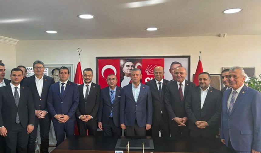 CHP Hatay Heyeti, Özgür Özel’e Miting Öncesi Coşkulu Destek Verdi