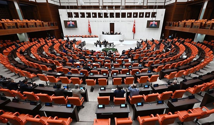 Referandum Mu Geliyor? AK Parti'den Yeni Anayasa Hamlesi!