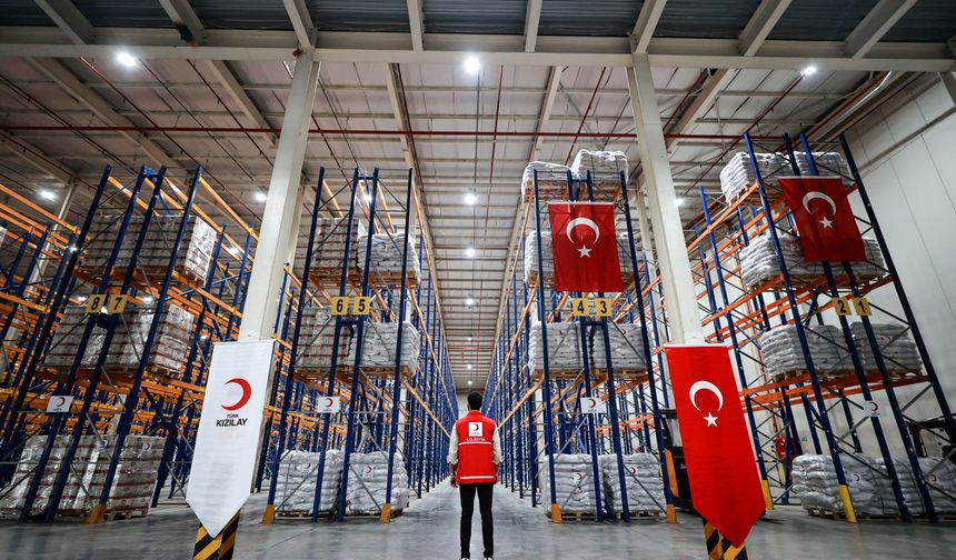 Mersin'de yardımların kriz bölgelerine hızla ulaştırılmasını sağlayacak 'Stratejik Stok Merkezi' açıldı